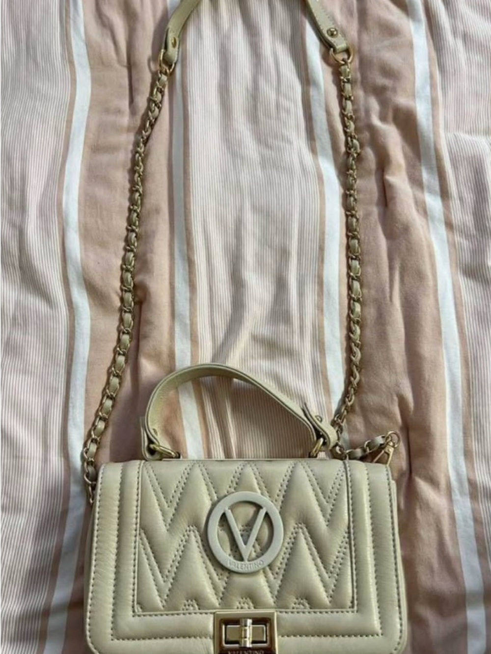 Valentino Cream Quilted Crossbody with Gold Chain and Logo - Picture 3 of 13